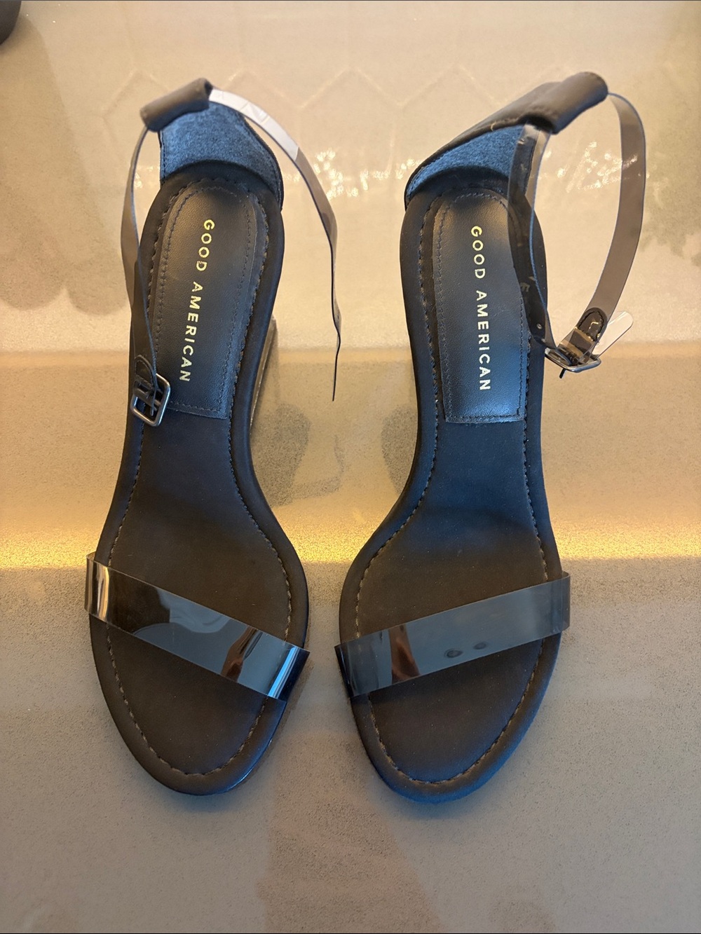 Good American Neoprene Sandals. Size 8